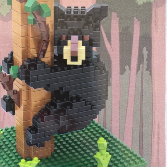 Black Bear Mini Building Blocks Set - 358 Tiny Pieces - Picture 2 of 7